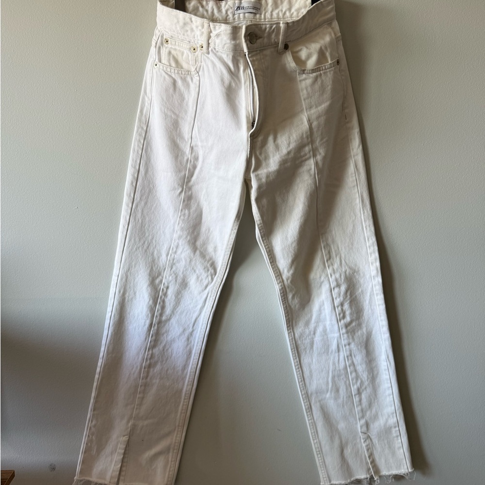 Zara women’s Cream Straight Jeans